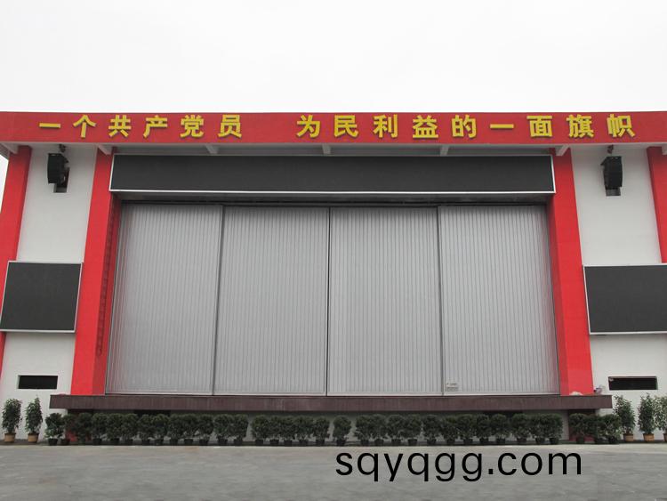 1654067052902064.jpg 華西舞(wu)檯(tai)大門-門洞(dong)寬25高10米.jpg